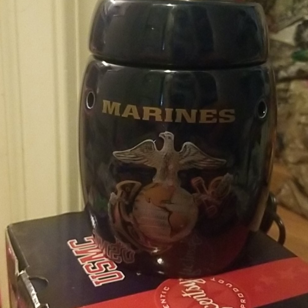 USMC SCENTSY WARMER